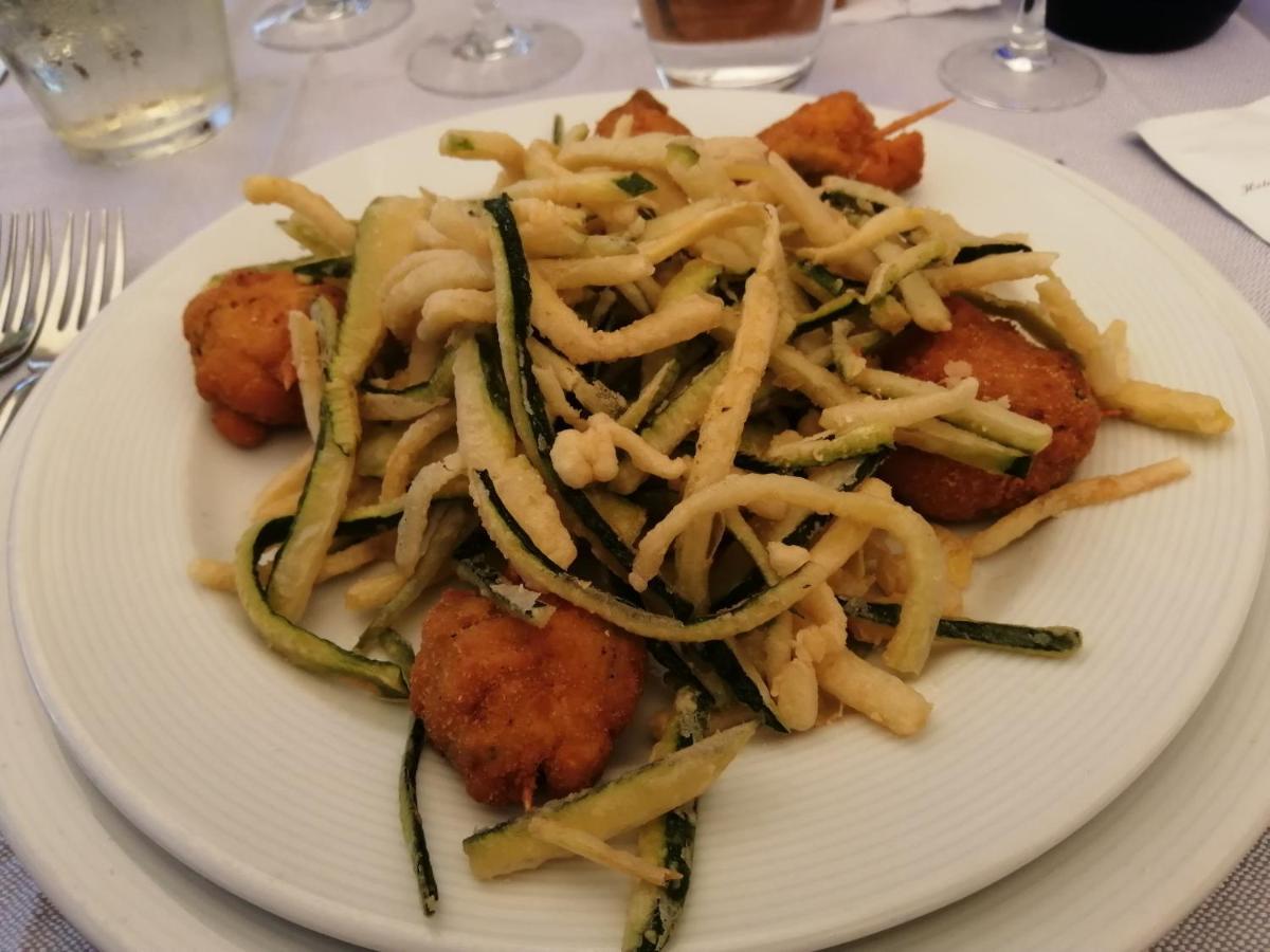 Bellerive Ristorante Albergo Манерба-дель-Гарда Екстер'єр фото