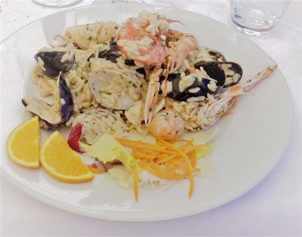 Bellerive Ristorante Albergo Манерба-дель-Гарда Екстер'єр фото