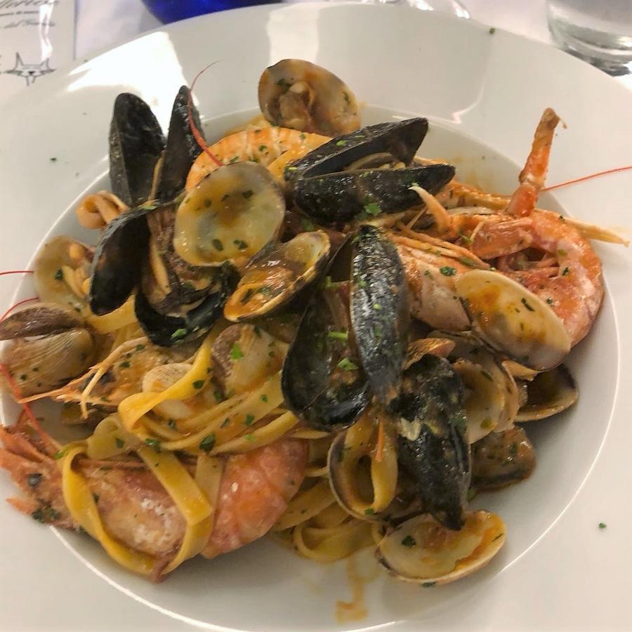 Bellerive Ristorante Albergo Манерба-дель-Гарда Екстер'єр фото