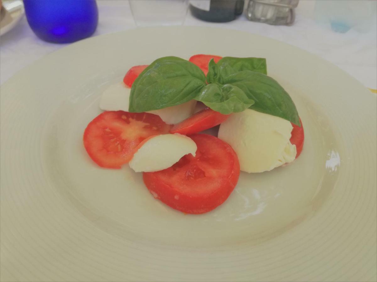 Bellerive Ristorante Albergo Манерба-дель-Гарда Екстер'єр фото